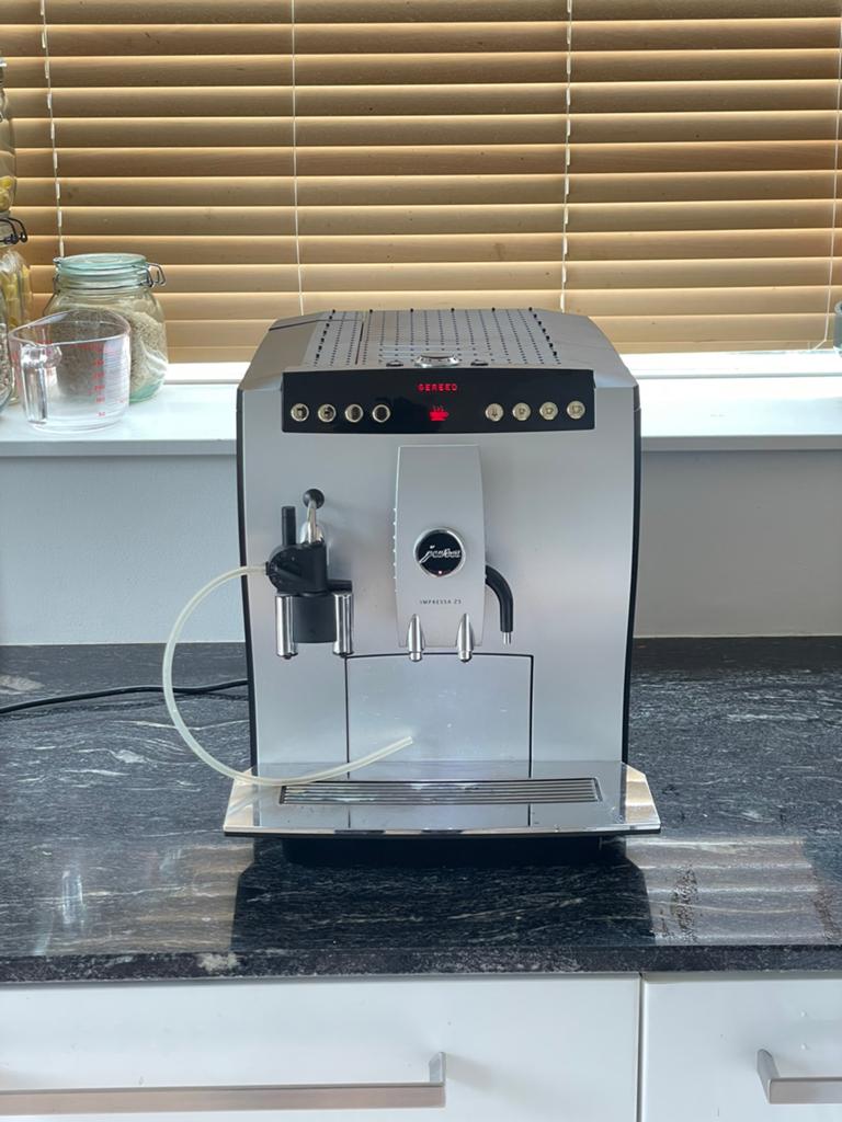 Jura impressa z5, Witgoed en Apparatuur, Koffiezetapparaten, Ophalen, Gebruikt, 10 kopjes of meer, Koffiemachine