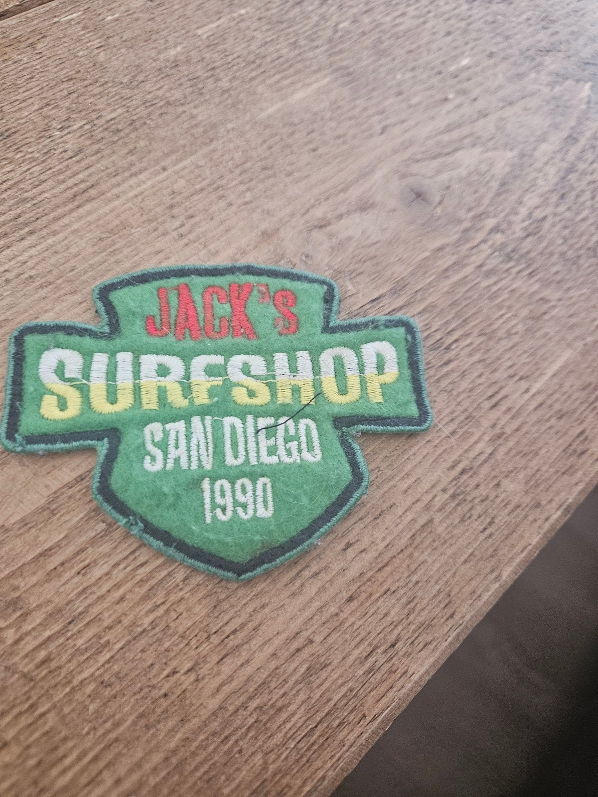 Jack s Surfshop San Diego 1990 opnaai embleem, Hobby en Vrije tijd, Kledingapplicaties en Hotfix, Ophalen of Verzenden