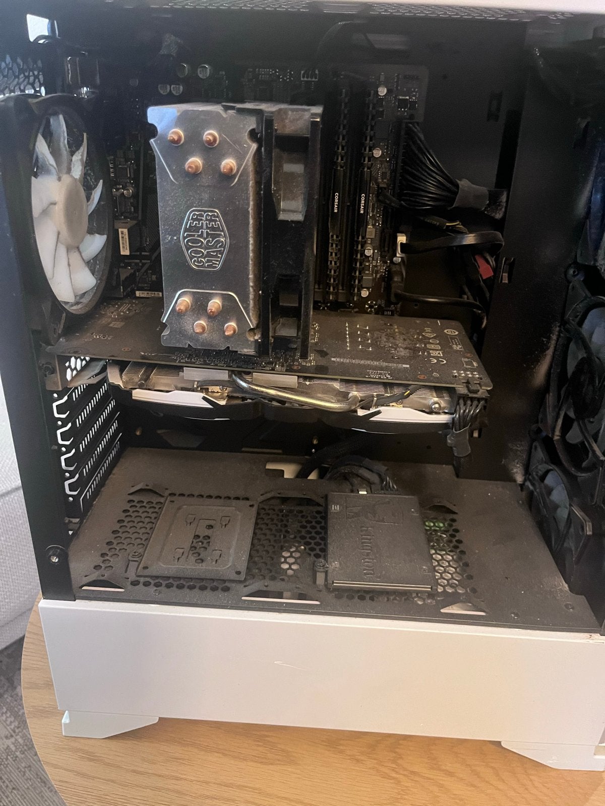 Foto 5 van Gaming PC met i3 10100, 1060 6gb en 16 gb ddr4