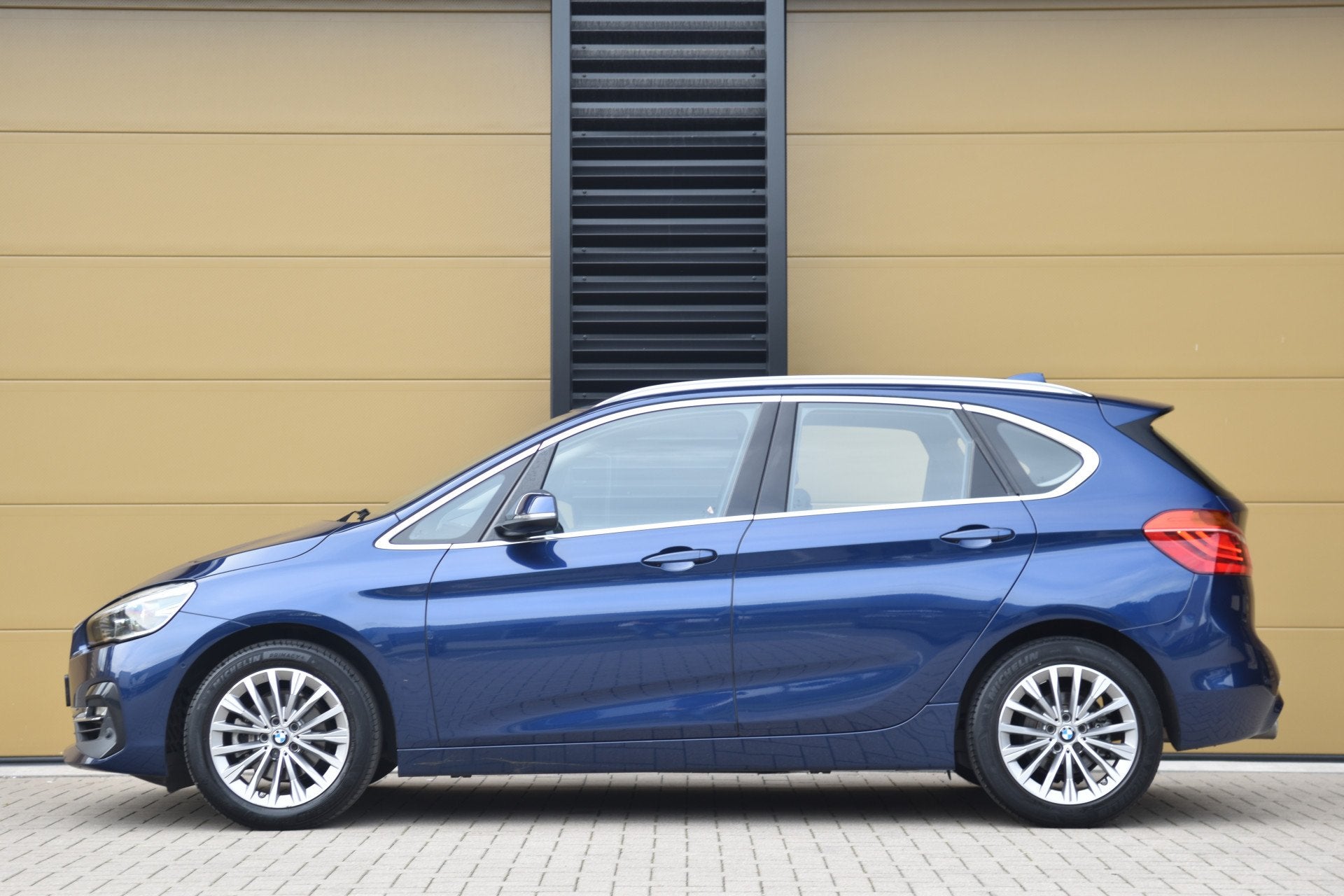 BMW 2 Serie Active Tourer 218i * Luxury Line * Trekhaak * Ca, Auto's, Dealer onderhouden, Gebruikt, Met garantie (alle), Blauw
