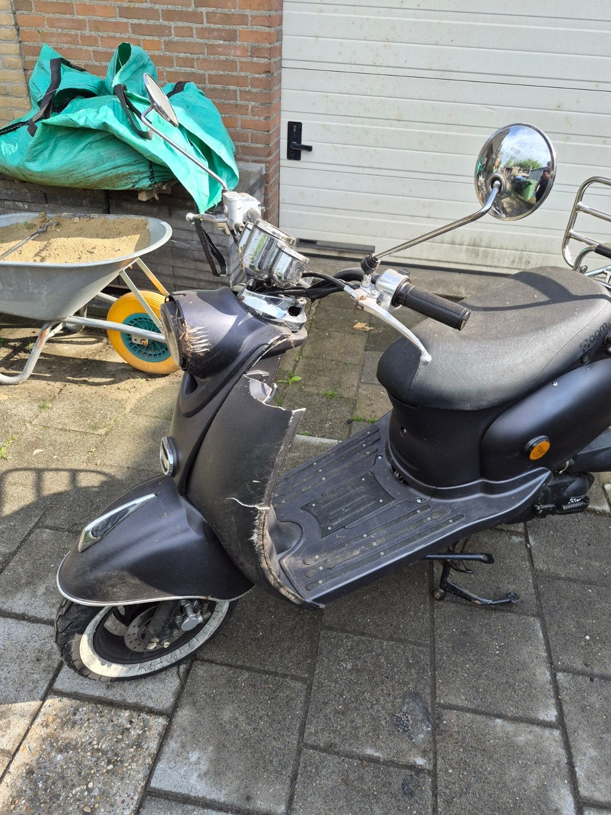 AGM New Flash 50 met Valschade, Verzenden, Gebruikt, Benzine, Overige merken
