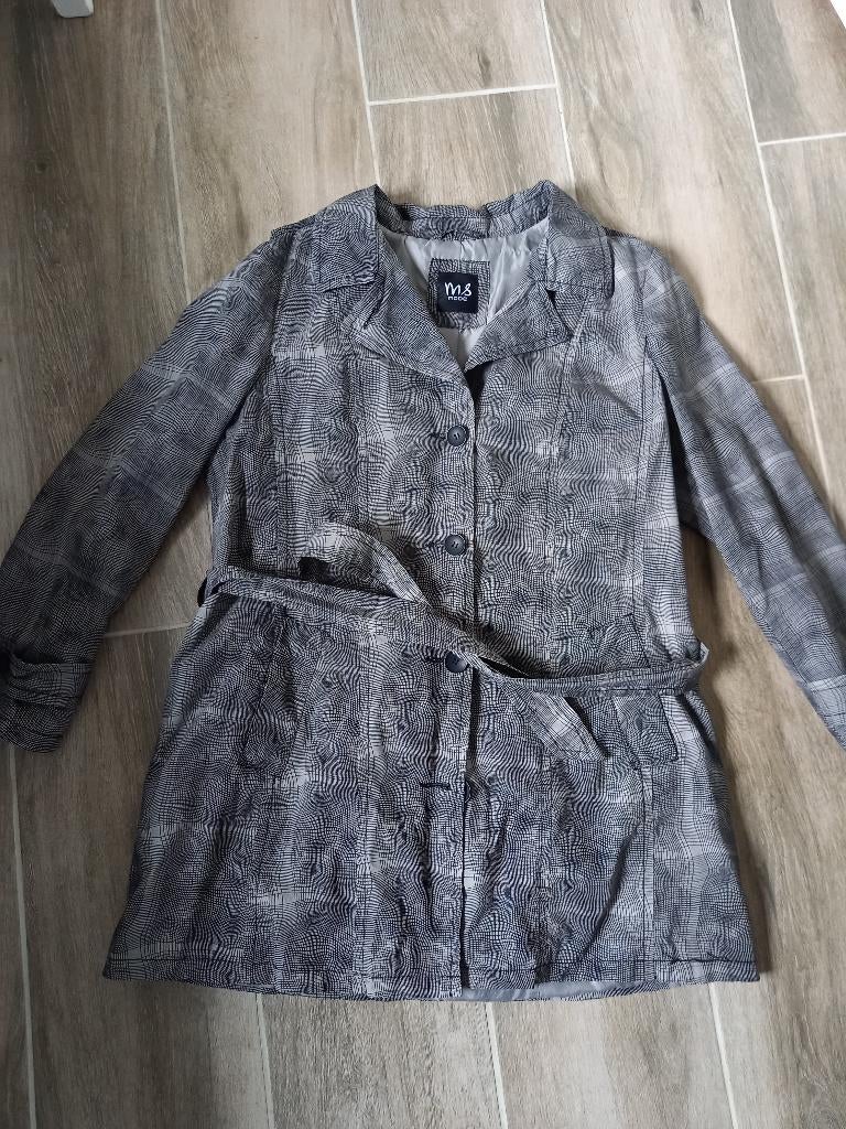 Leuke Trenchcoat / Jas met Ceintuur Grijs / Wit / Zwart (46), Ophalen of Verzenden, Zo goed als nieuw, Maat 56/58 (XL), Zwart