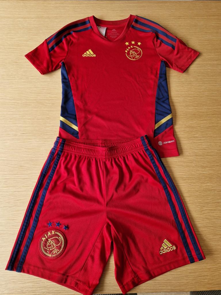 Ajax tenue kind maat 128 (shirt) en 140 (broek) origineel, Sport en Fitness, Voetbal, Maat XS of kleiner, Ophalen of Verzenden