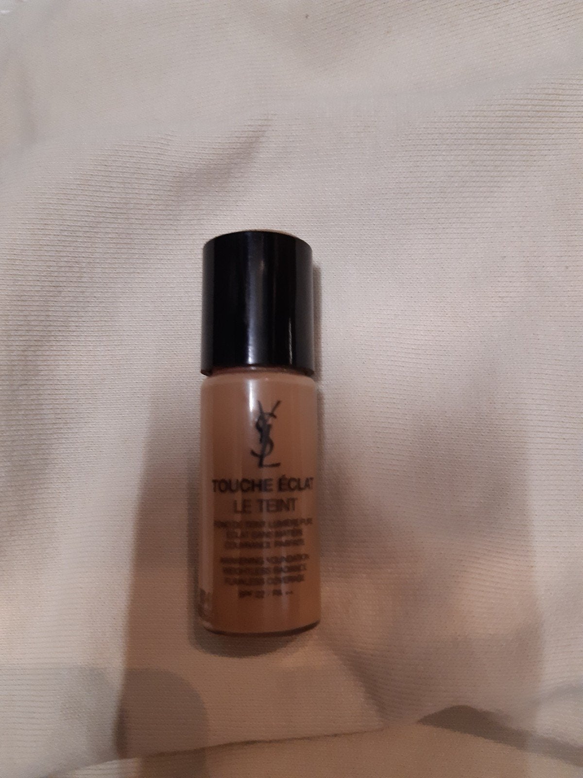Yves Saint Laurent Touche Éclat Le Teint BD40 Warm Sand, Gehele gezicht, Beige, Nieuw, Ophalen of Verzenden