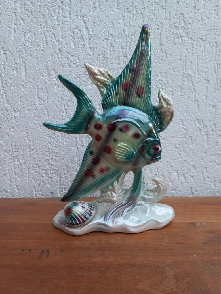 Prachtige kitsch beeld. Jema Holland. Vis, Verzamelen, Beelden en Beeldjes, Ophalen of Verzenden, Zo goed als nieuw, Mens