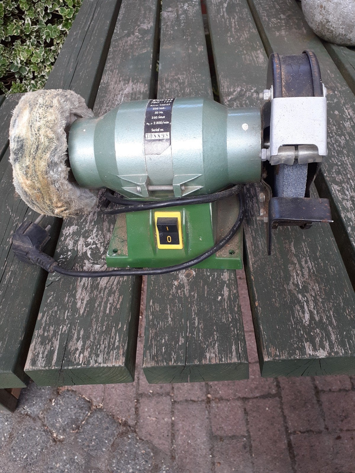slijpmachine met polijsborstel, Ophalen, Minder dan 700 watt, Werkbankslijpmachine