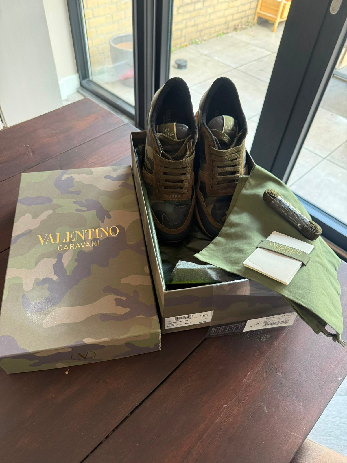 Valentino rockrunner (origineel), Overige kleuren, Ophalen of Verzenden, Sneakers of Gympen, Zo goed als nieuw
