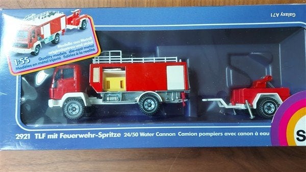 Siku 2921 TLF mit Feuerwehr Spritze, Hobby en Vrije tijd, Modelauto's | 1:50, Ophalen of Verzenden, Zo goed als nieuw, Bus of Vrachtwagen