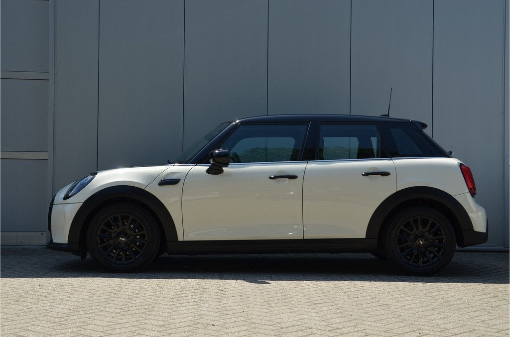 MINI Hatchback Cooper Classic / Sportstoelen / LED / 16" LM, Auto's, Mini, 136 pk, Gebruikt, Met garantie (alle), Leder en Stof