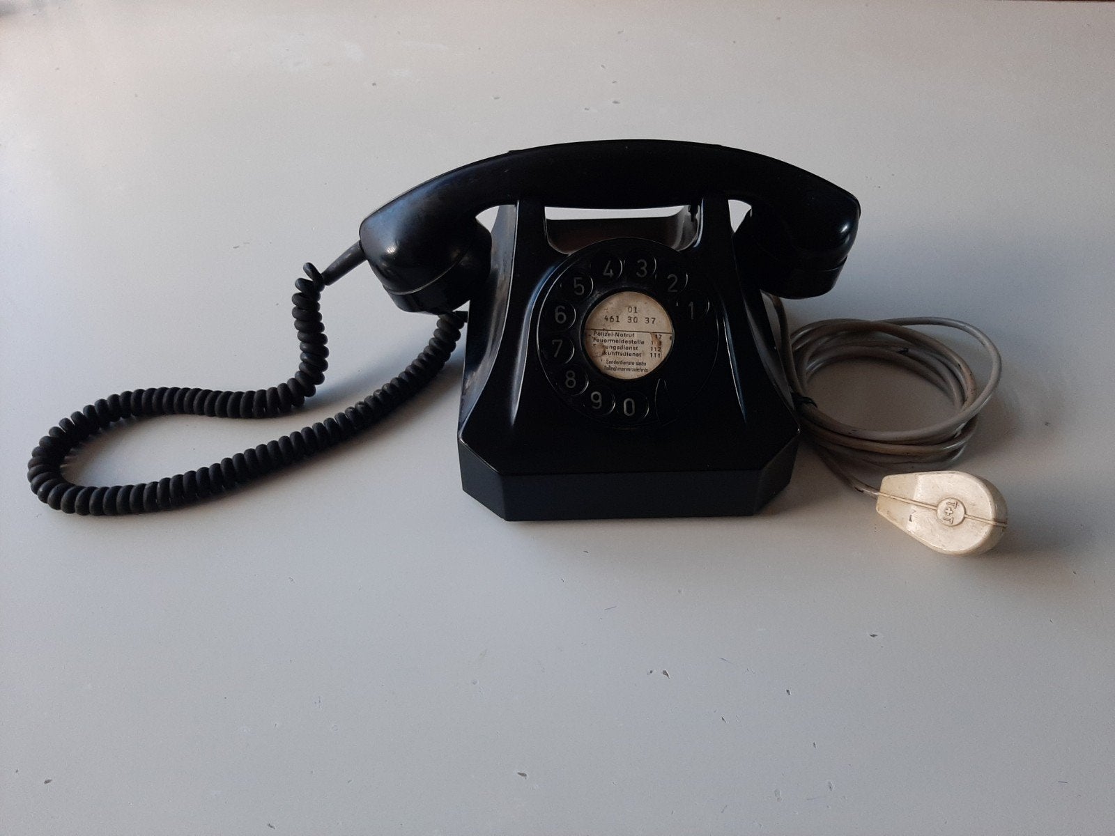 Vintage retro PTT telefoon Zwitserland Modell 50 jaren 50., Telecommunicatie, Vaste telefoons | Niet Draadloos, Ophalen of Verzenden