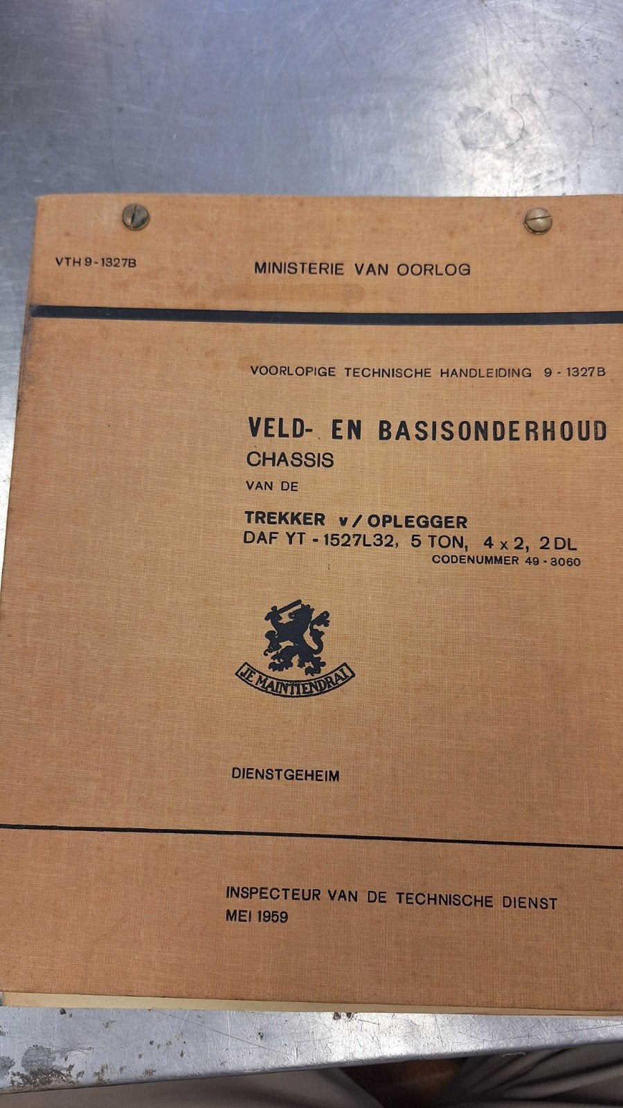 DAF  YT Trekker, Ophalen of Verzenden, Landmacht, Nederland, Boek of Tijdschrift