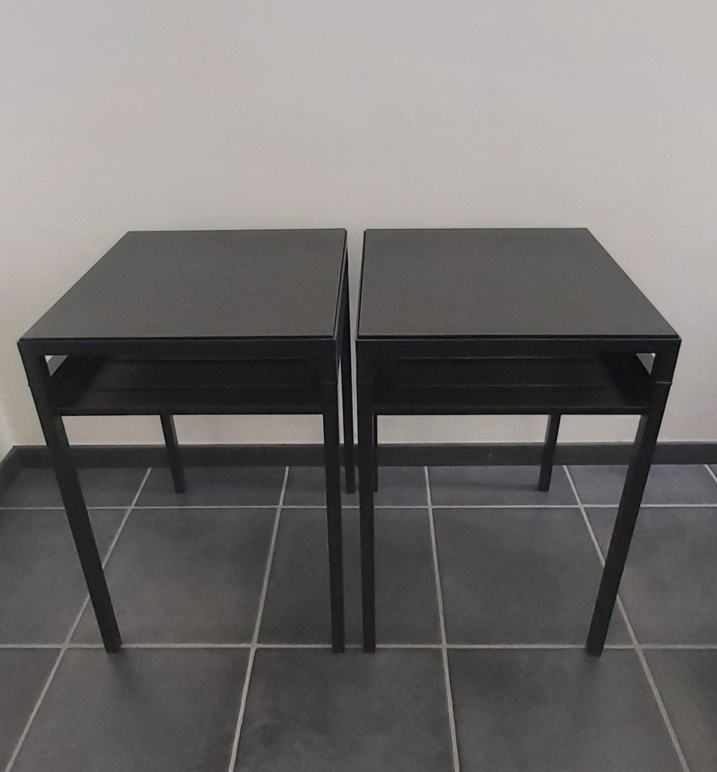 IKEA Nyboda 2 STUKS! Met omkeerbaar bovenblad, Huis en Inrichting, Ophalen, Zo goed als nieuw