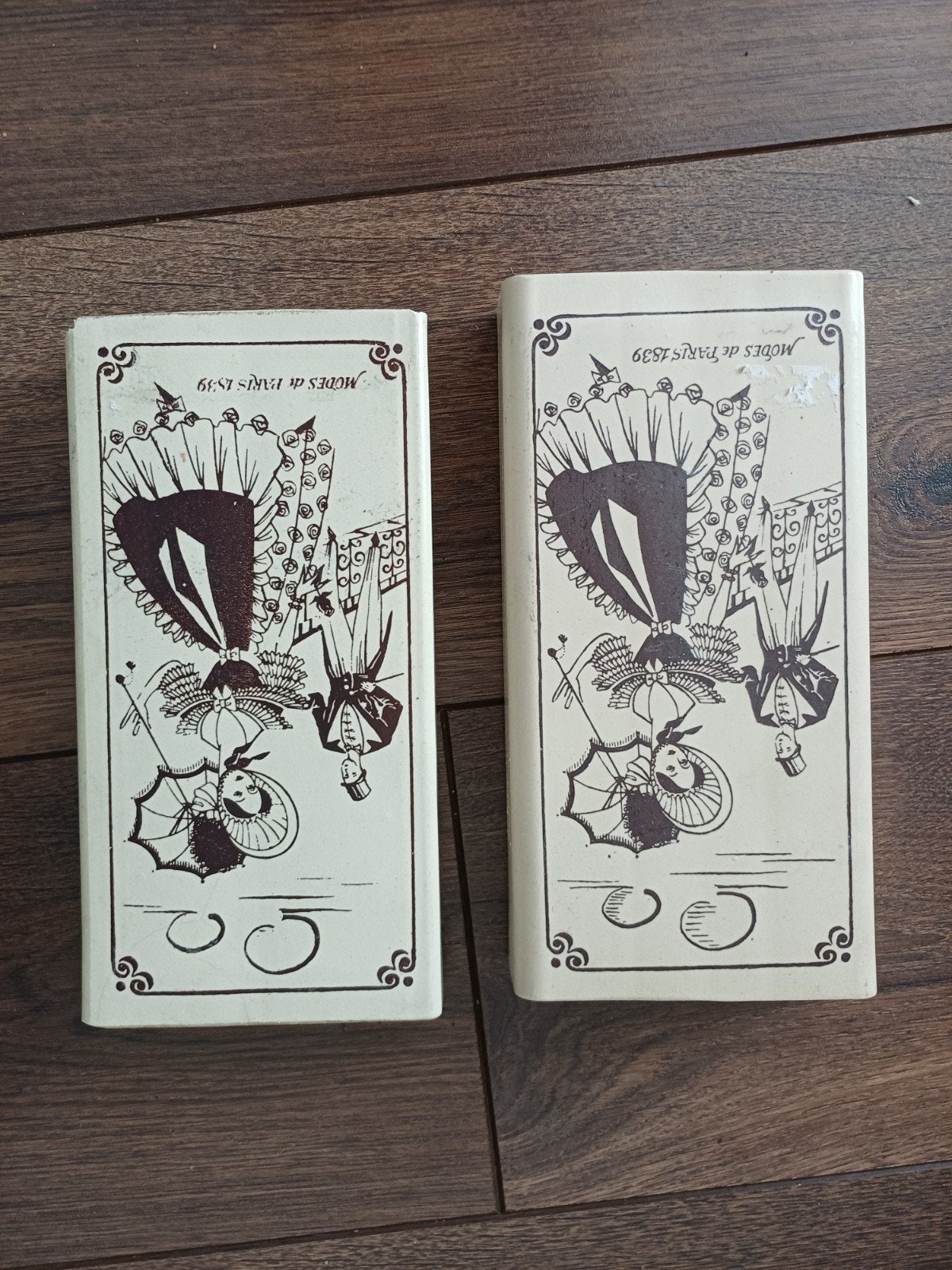 Vintage radiatorbakjes met 'Modes de Paris 1839' print, Ophalen of Verzenden