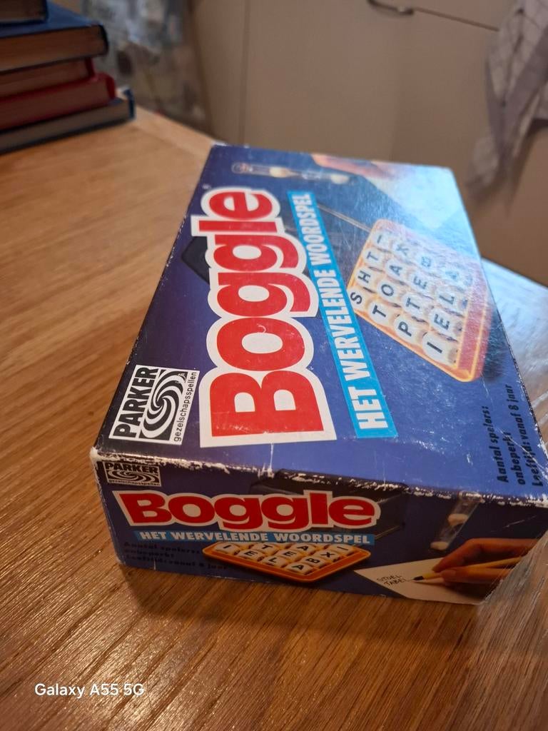 Boggle - Het wervelende woordspel van Parker, Hobby en Vrije tijd, Gezelschapsspellen | Bordspellen, Parker, Gebruikt, Ophalen of Verzenden