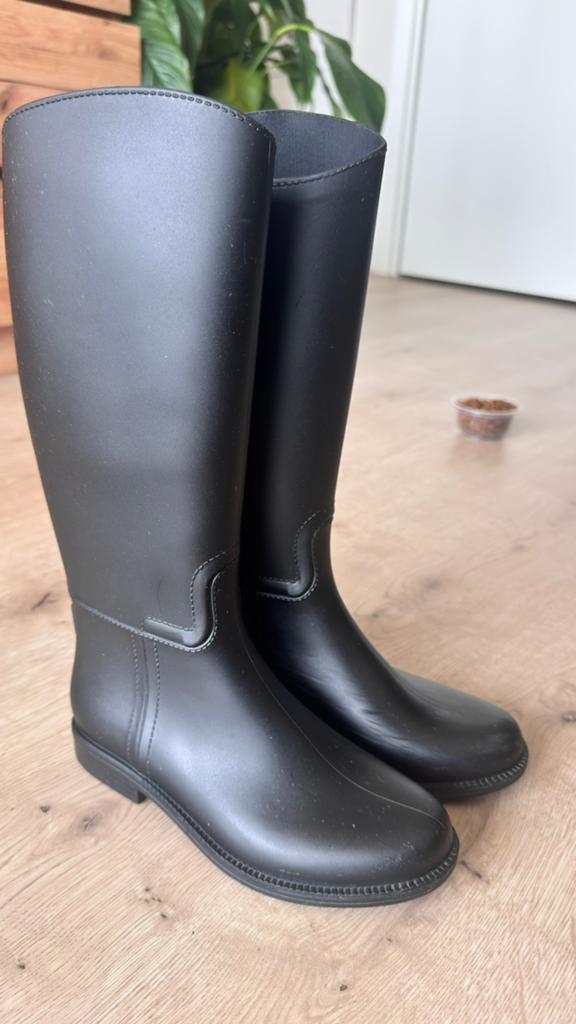 Zwarte rubberen rijlaarzen maat 32 (EU) – Goede staat, Dieren en Toebehoren, Paarden en Pony's | Overige Paardenspullen, Ophalen