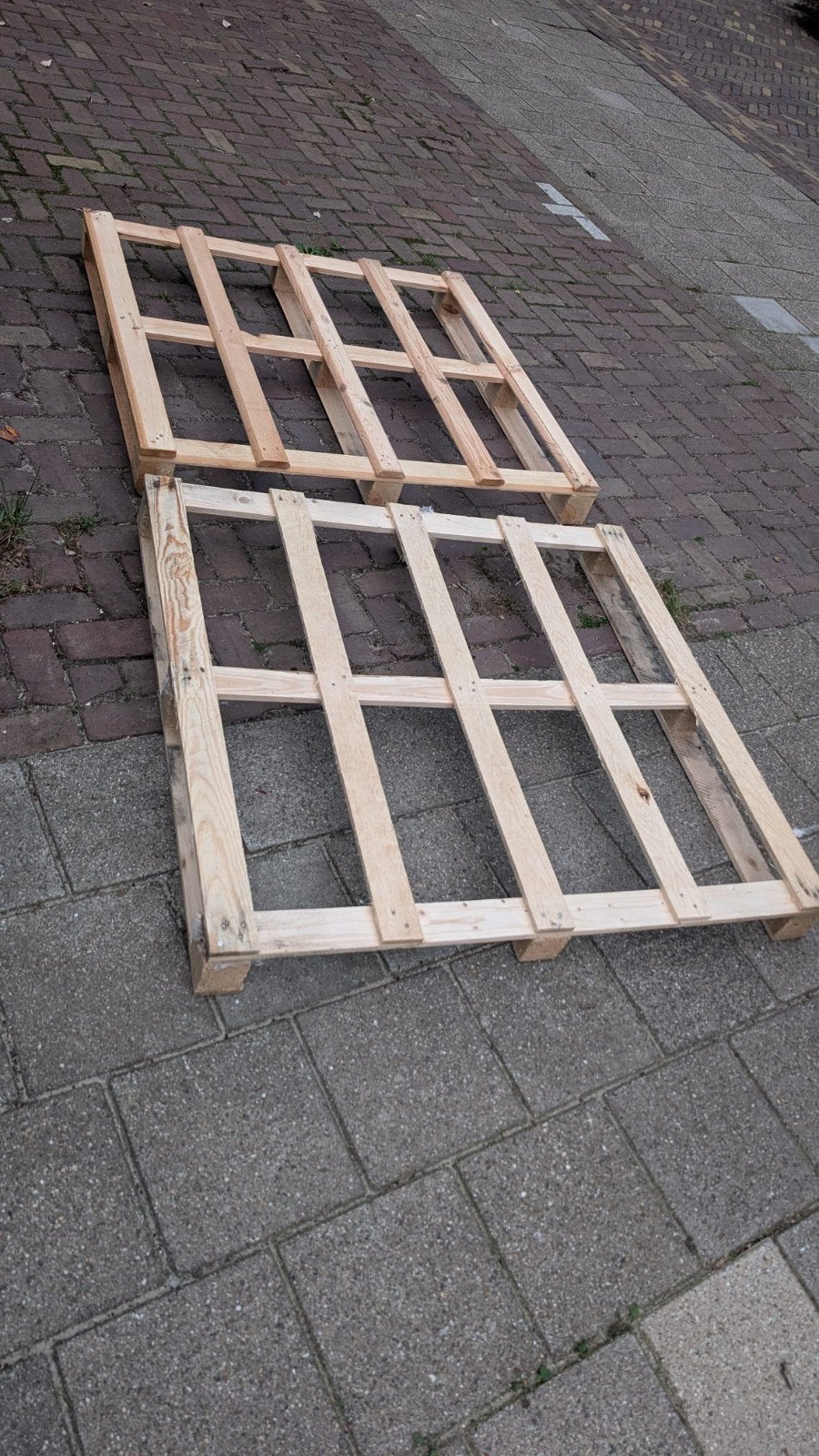 Gratis - 2 pallets, Doe-het-zelf en Verbouw, Ophalen, 50 mm of meer, Pallet, Minder dan 200 cm