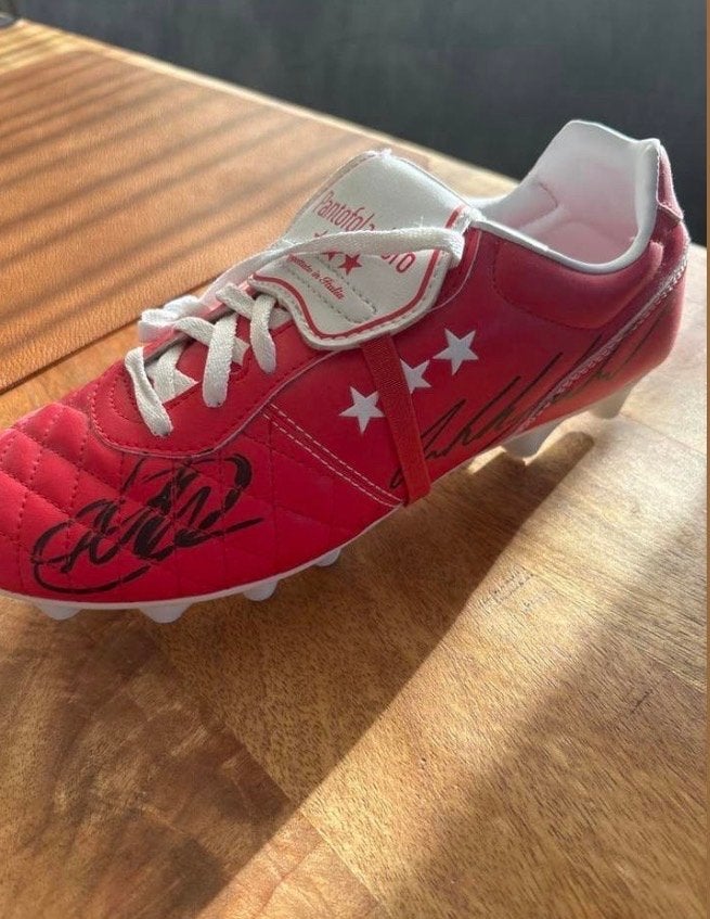 Gesigneerde Voetbalschoen Rashford & Greenwood, Ophalen of Verzenden, Zo goed als nieuw, Schoenen