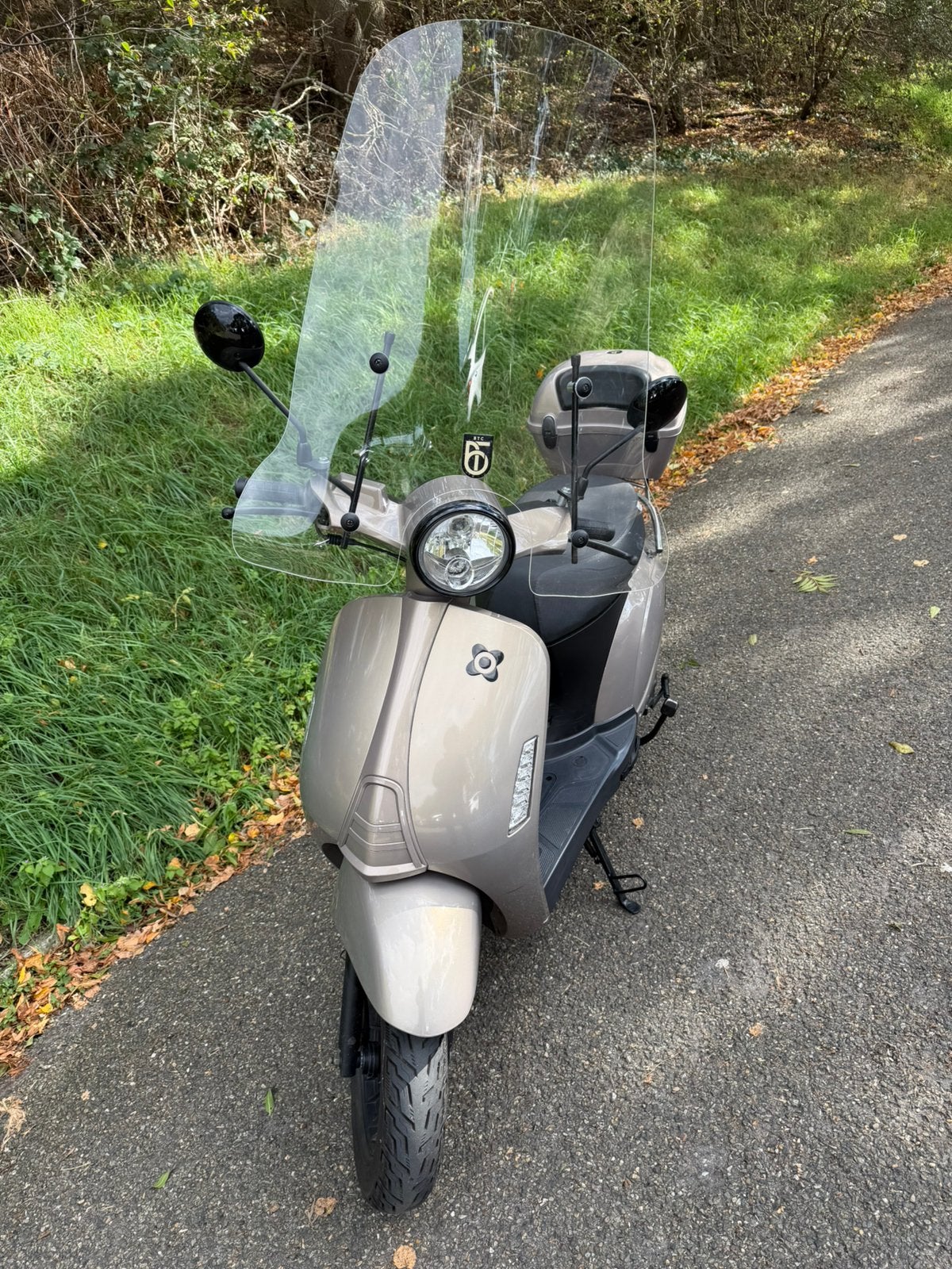 AGM Swan 4-Takt 2019 Bromscooter, Ophalen, Zo goed als nieuw, Benzine, Vespa