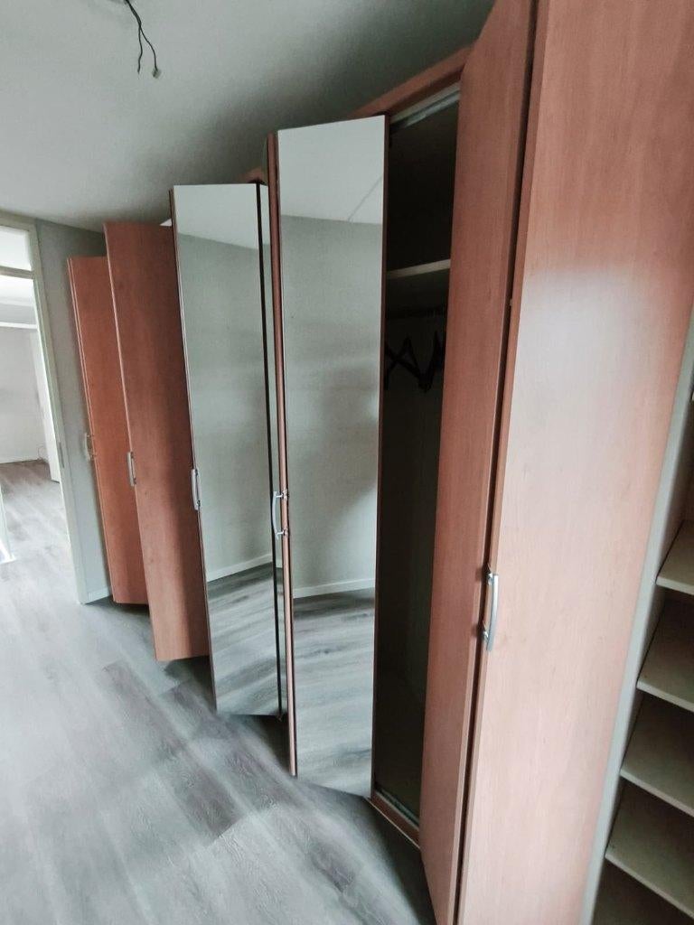 Gratis af te halen - Grote schuifdeurkast met spiegels Breda, Ophalen, Gebruikt, 200 cm of meer, Rechthoekig