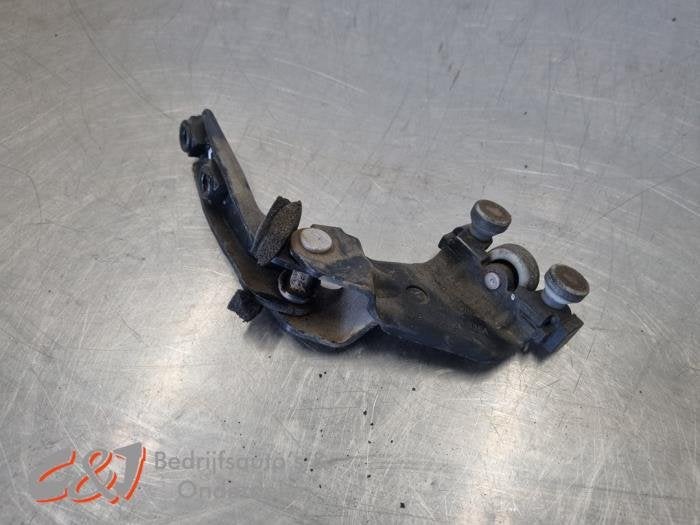Schuifdeurrol links van een Volkswagen Caddy (LA7W), Auto-onderdelen, Gebruikt, -, Volkswagen, -