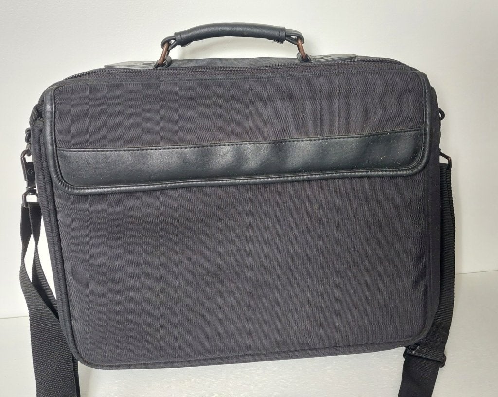 Laptoptas 2: merkloos, ca. 15/16 inch, Computers en Software, Laptoptassen, Ophalen of Verzenden, 16 inch, Aktetas