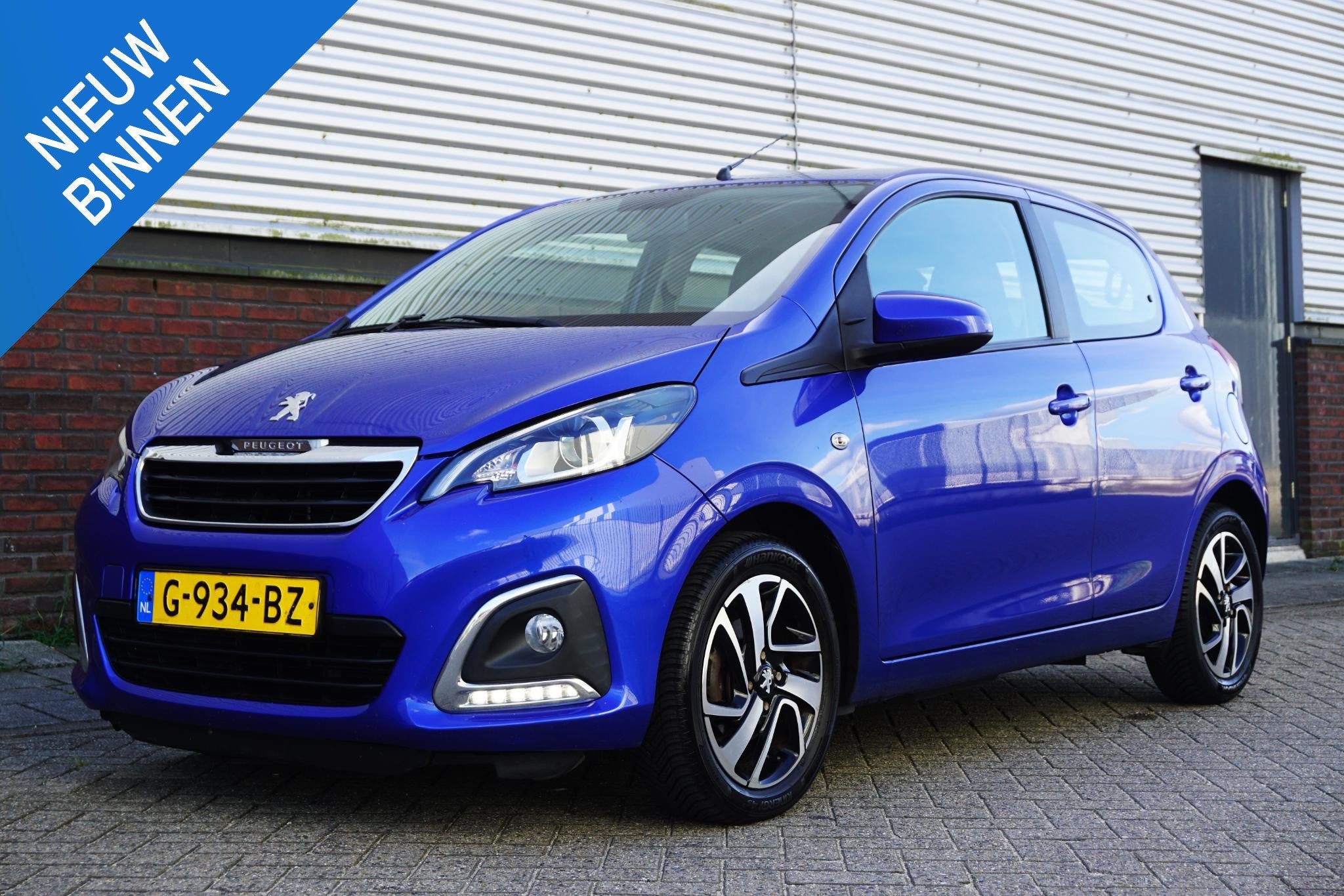 Peugeot 108 1.0 e-VTi Allure/CARPLAY/LM VELGEN/LED/AIRCO!, Voorwielaandrijving, Stof, Gebruikt, Start-stop-systeem