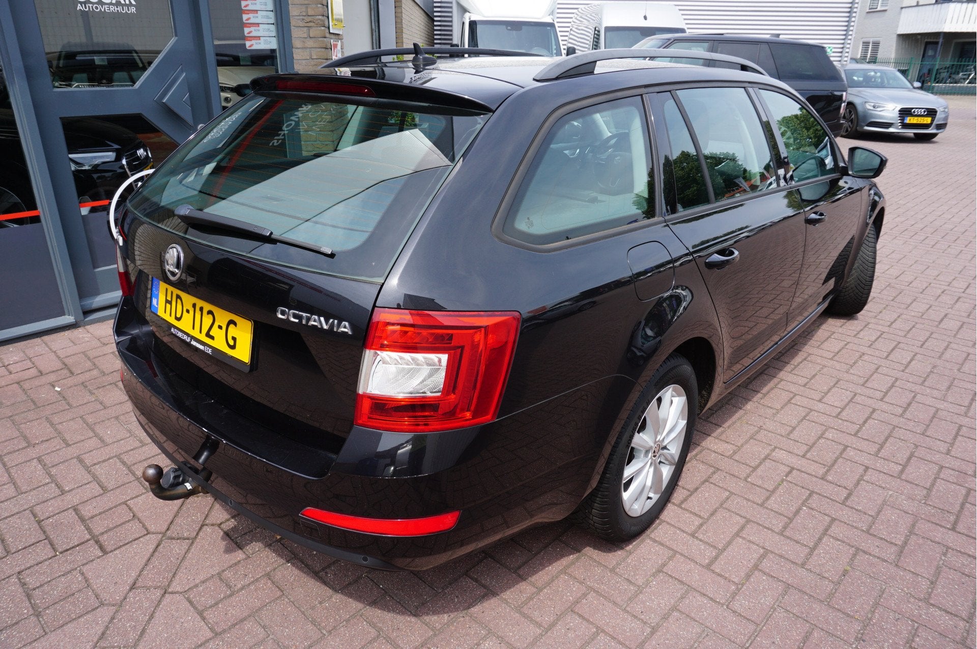 Skoda Octavia Combi 1.6 TDI Greentech Ambition Businessline, Voorwielaandrijving, 1227 kg, Stof, Gebruikt