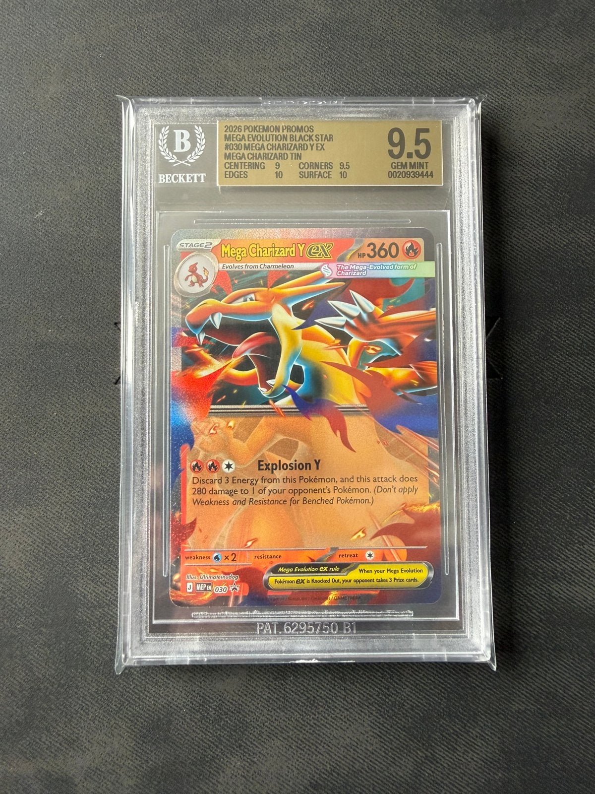 Mega Charizard Y ex #030 BGS 9.5, Ophalen of Verzenden, Nieuw