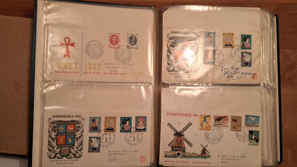 Poststukken map met ruim  90 poststukken, Postzegels en Munten, Postzegels | Nederland, Ophalen of Verzenden