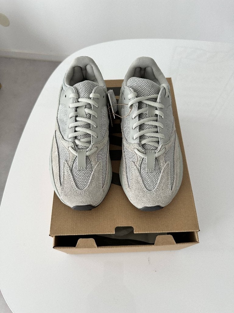 Yeezy Boost 700 Salt maat 38, Overige kleuren, Nieuw, Ophalen of Verzenden, Sneakers of Gympen