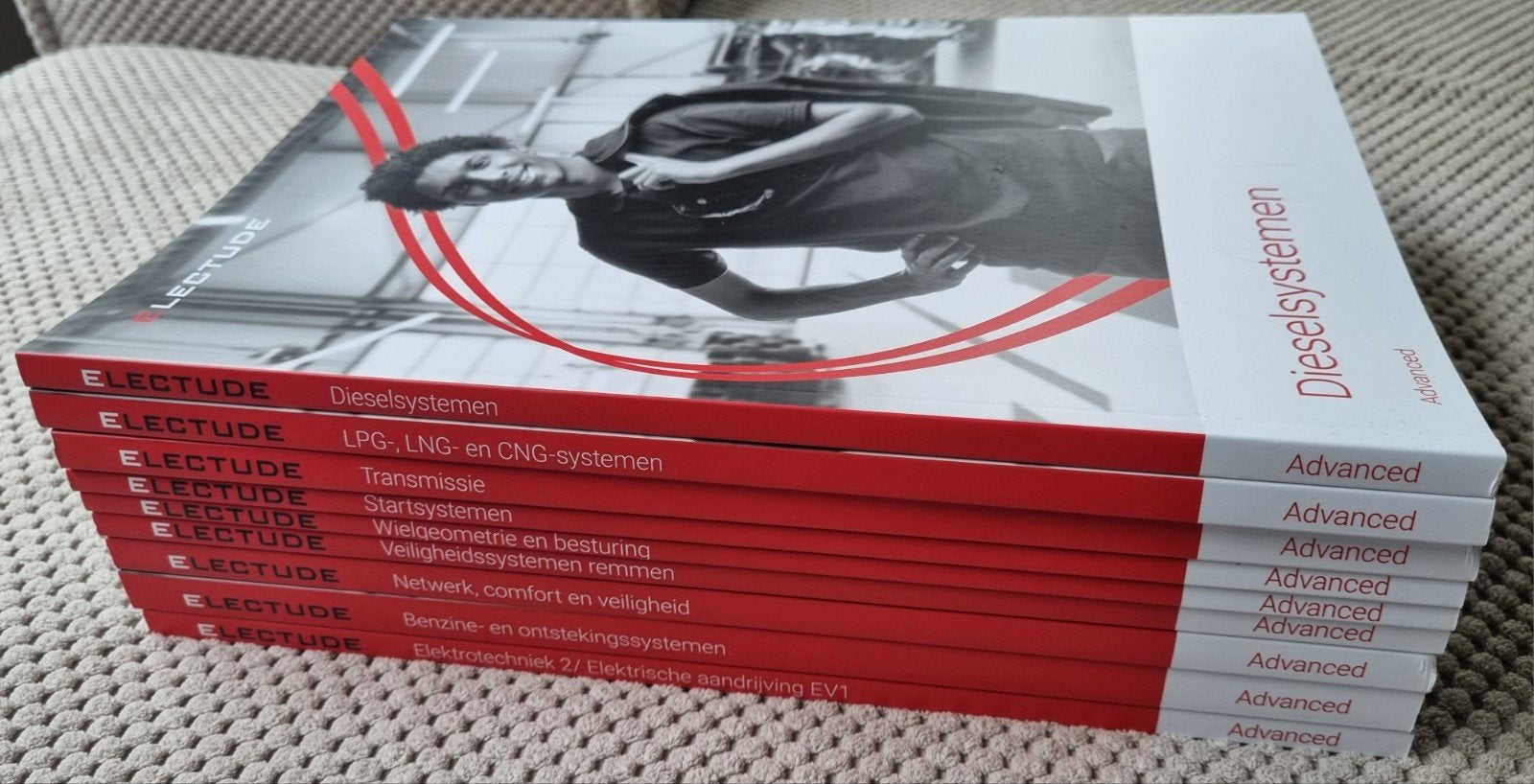 Electude MBO Automotive 2e jaar - nieuw! - compleet, Nieuw, Ophalen of Verzenden, Electude, MBO