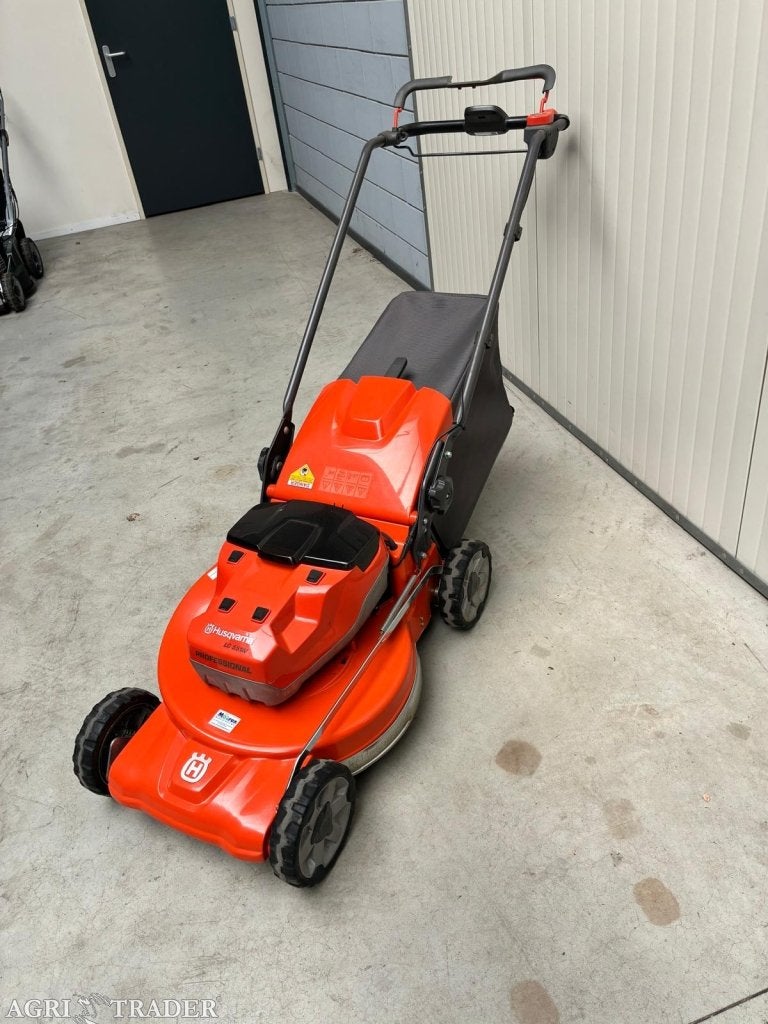 Husqvarna LC551iV professionele accumaaier, Ophalen, Cirkelmaaier, -, Accu-grasmaaier