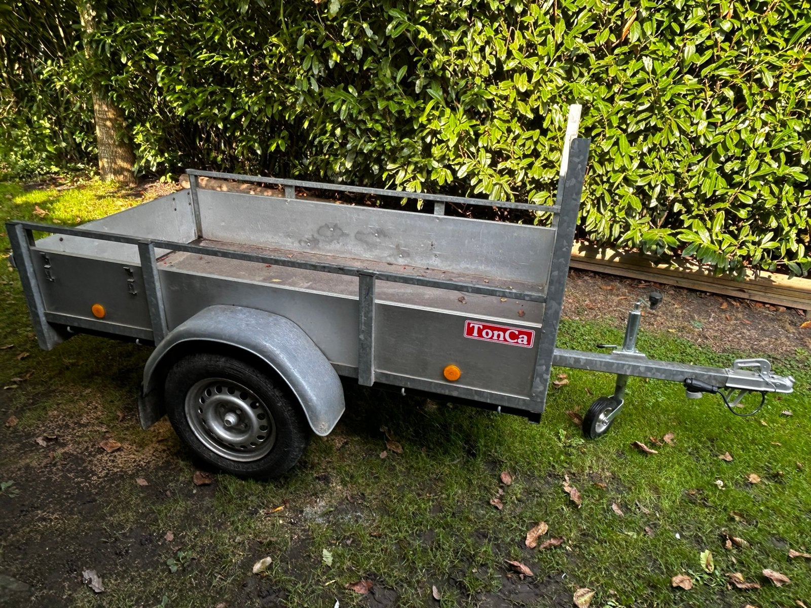 “TONCA” aanhangwagen, Ophalen