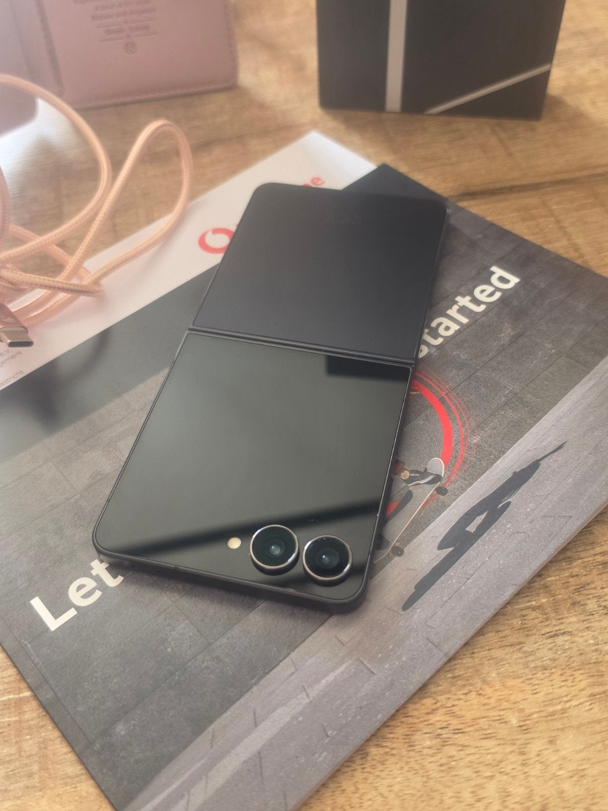 Samsung Flip 7 5g  512GB - Nieuwstaat met accessoires