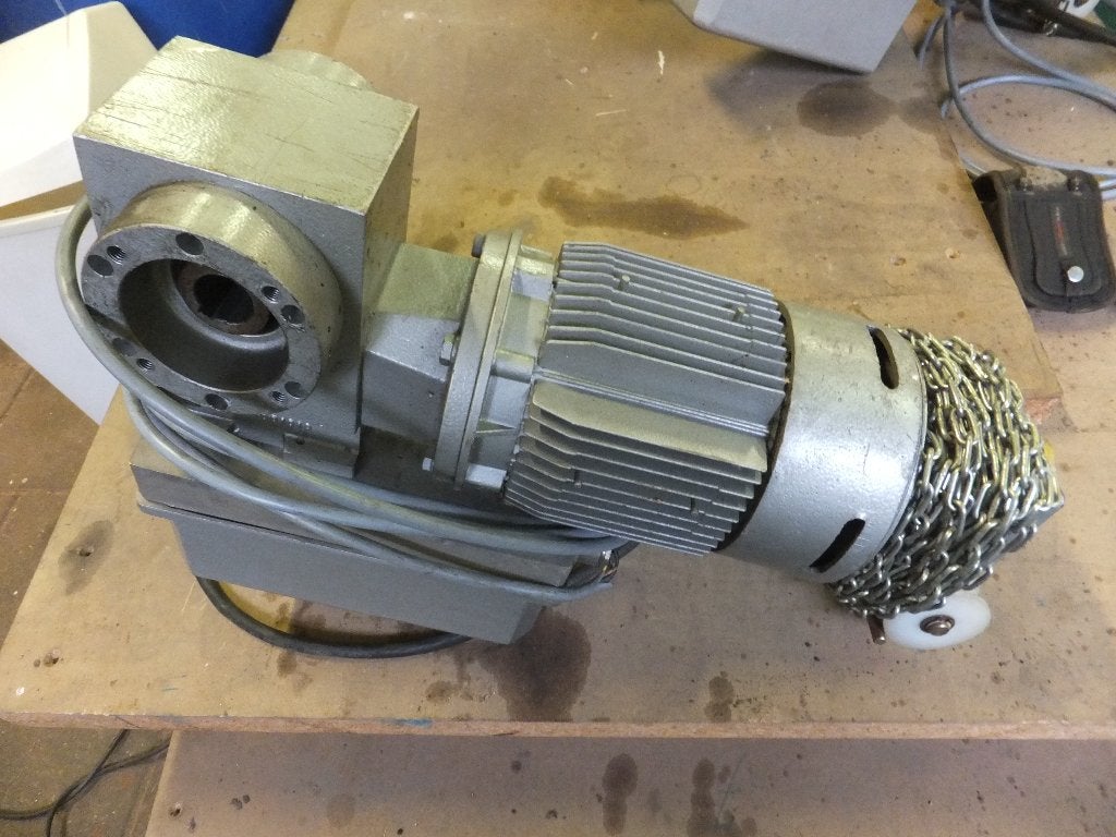 Motor 380V met haakse overbrenging met vertraging (a3)24, Ophalen, Zo goed als nieuw, Elektromotor, Minder dan 1400 rpm