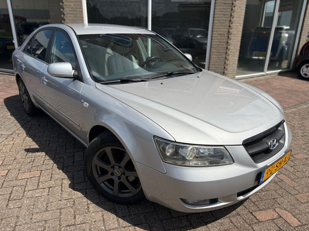 Hyundai Sonata 3.3 V6 Style - Leer - Clima - Camera - Automa, Auto's, Hyundai, Gebruikt, Beige, Bedrijf, 3342 cc