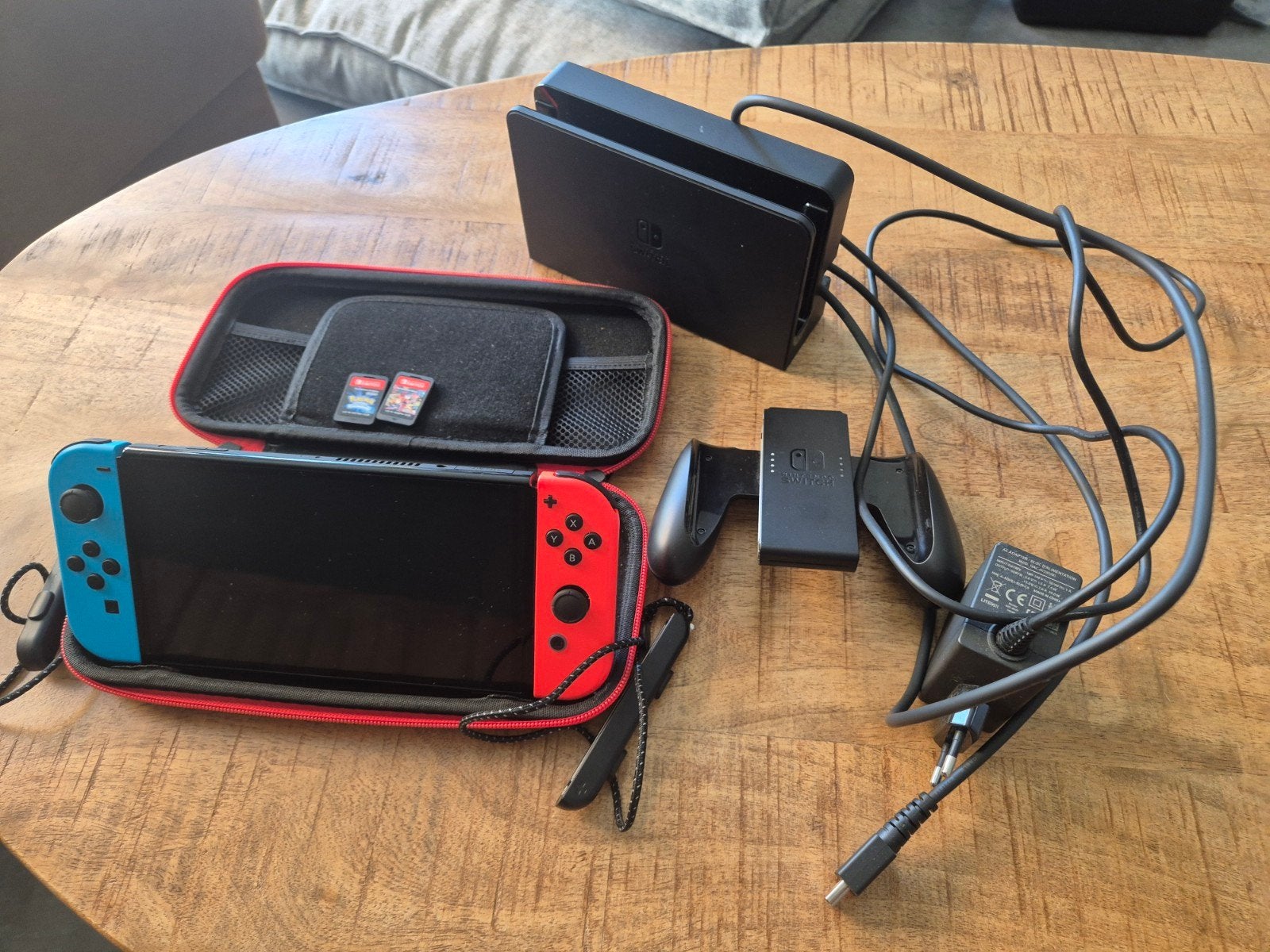 Nintendo Switch OLED met controller en 2 spellen, Ophalen