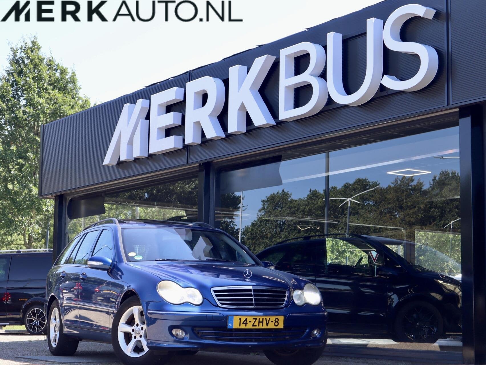 Mercedes C-klasse Avantgarde, Schuifdak, werkende Airco,APK, Auto's, Mercedes-Benz, Achterwielaandrijving, Gebruikt, Zwart, Handgeschakeld