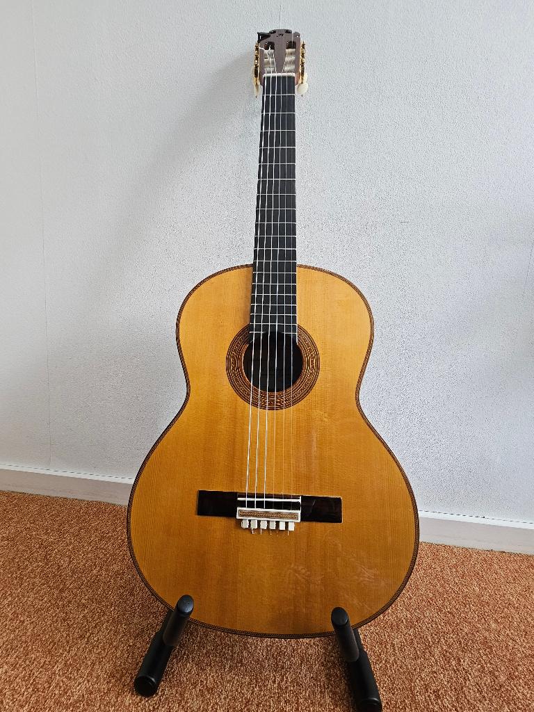 Burguet AB klassieke concertgitaar incl. koffer en Sagework, Muziek en Instrumenten, Ophalen of Verzenden, Gebruikt, Klassieke of Spaanse gitaar