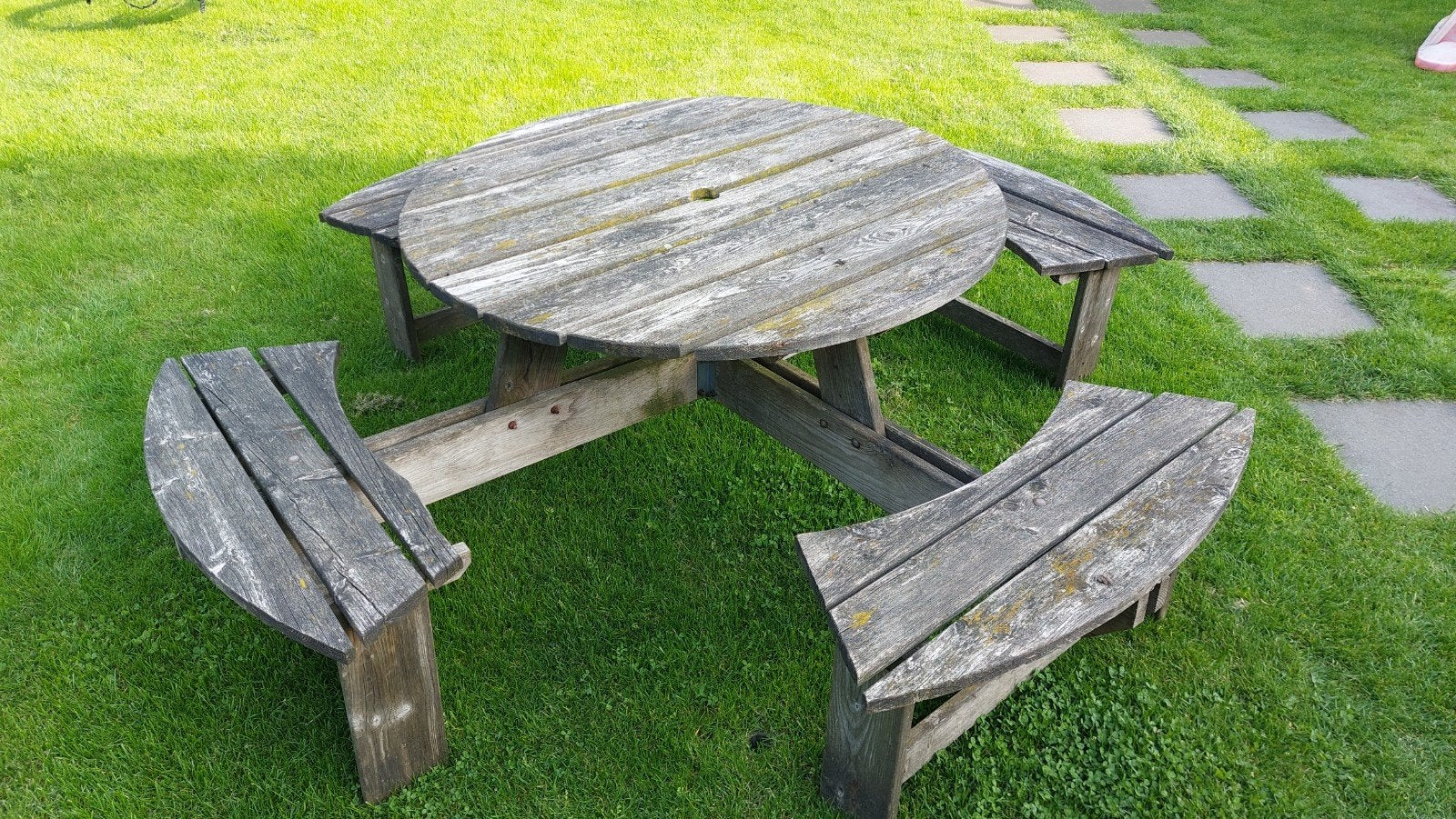 Ronde houten picknicktafel met 4 bankjes, Ophalen, Gebruikt, Rond, Hout