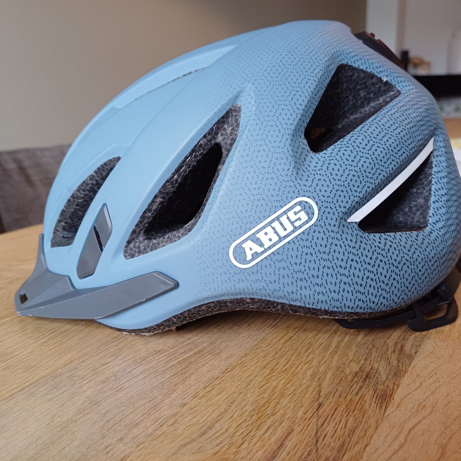 Fietshelm, Gebruikt, M, Ophalen of Verzenden, Abus