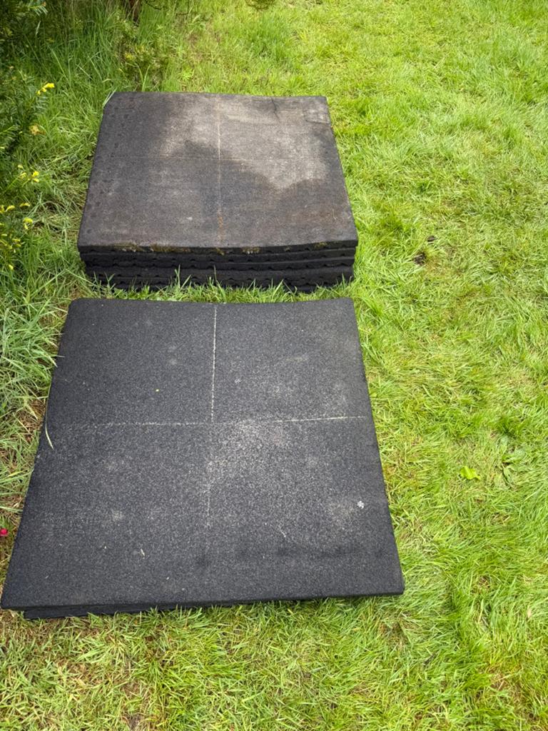 Stalmatten 100x100x3,5 rubberen tegels en 100x83x3,5, Ophalen of Verzenden, Gebruikt, Rubber, Overige typen