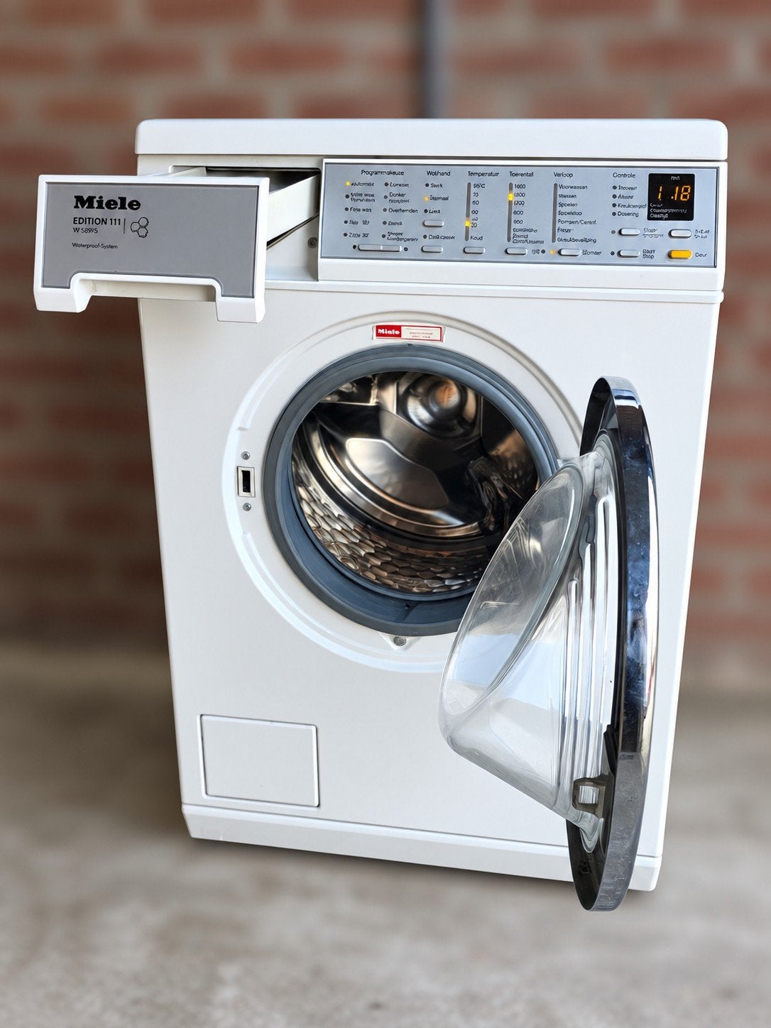 Foto 4 van Miele SoftCare 8kg wasmachine & condensdroger set