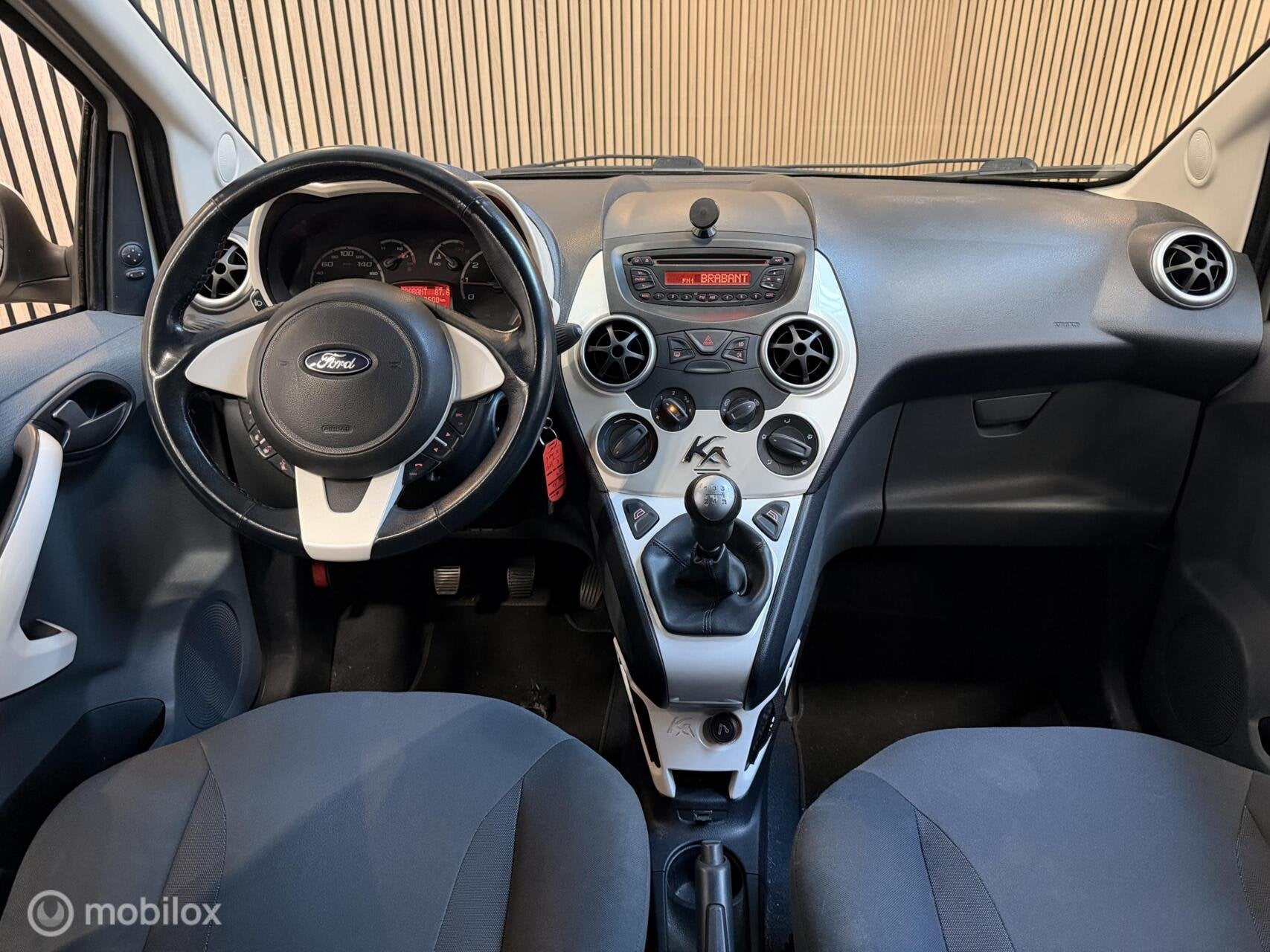 Ford Ka 1.2 Titanium X OrgNL APK-6/2027 AIRCO BLUETOOTH LMV, Auto's, Voorwielaandrijving, Stof, Gebruikt, 4 cilinders