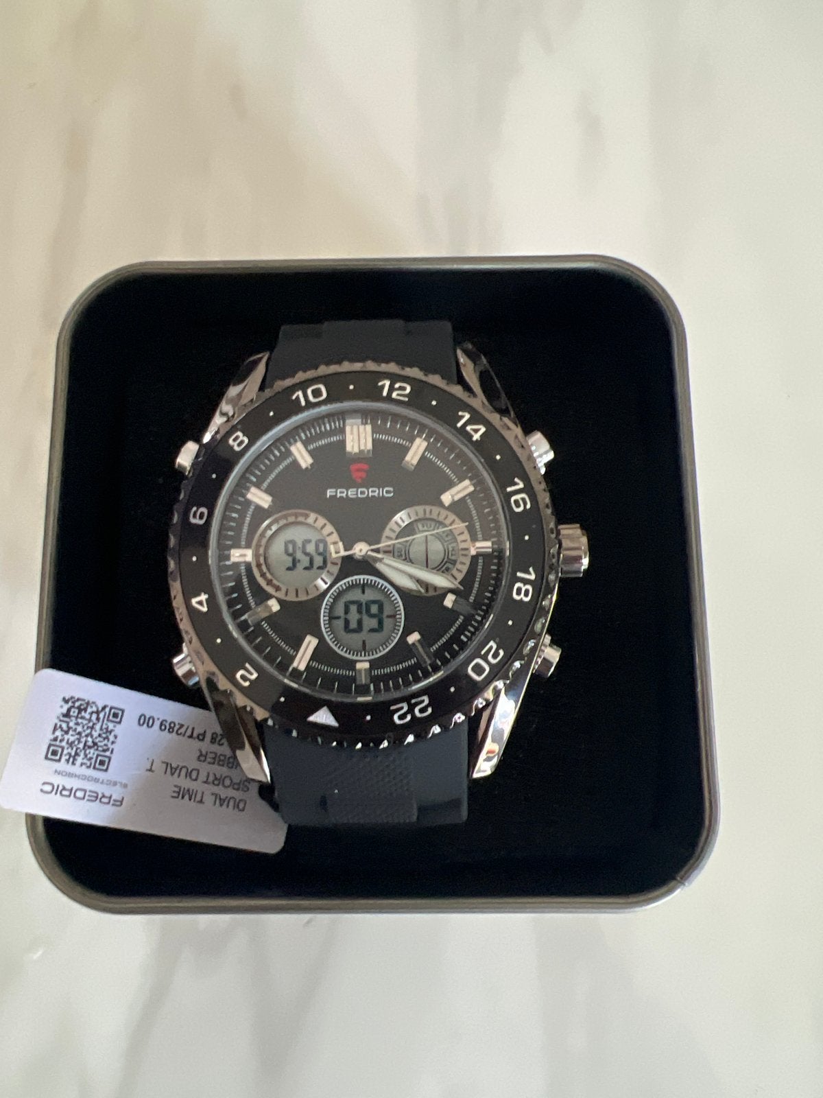 FREDERIC Dual Time Sport Horloge - Nieuw in doos, Sieraden, Tassen en Uiterlijk, Overige merken, Staal, Polshorloge, Nieuw