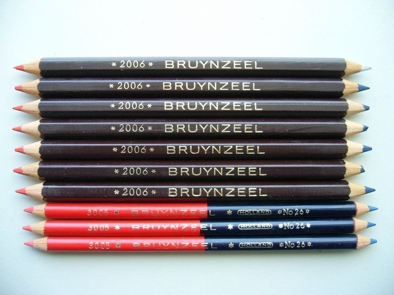 Bruynzeel blauw / rood potlood uit 1960 - 1970 nieuw, Hobby en Vrije tijd, Tekenen, Ophalen of Verzenden, Nieuw, Overige typen