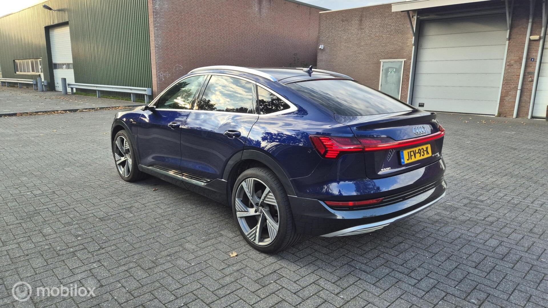 Audi e-tron Sportback 55 quattro S edition, B&O, pano, night, Auto's, Audi, Automaat, Dealer onderhouden, 95 kWh, Blauw