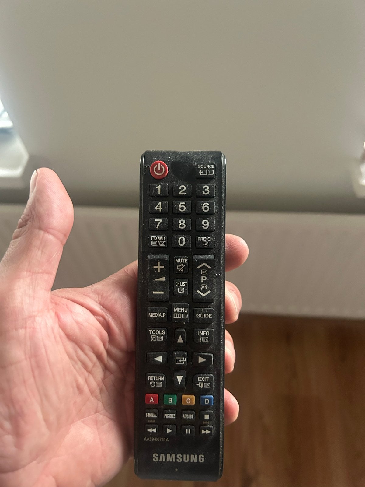 Samsung TV met ophangbeugel en afstandsbediening, Ophalen, Gebruikt, 80 tot 100 cm, Samsung
