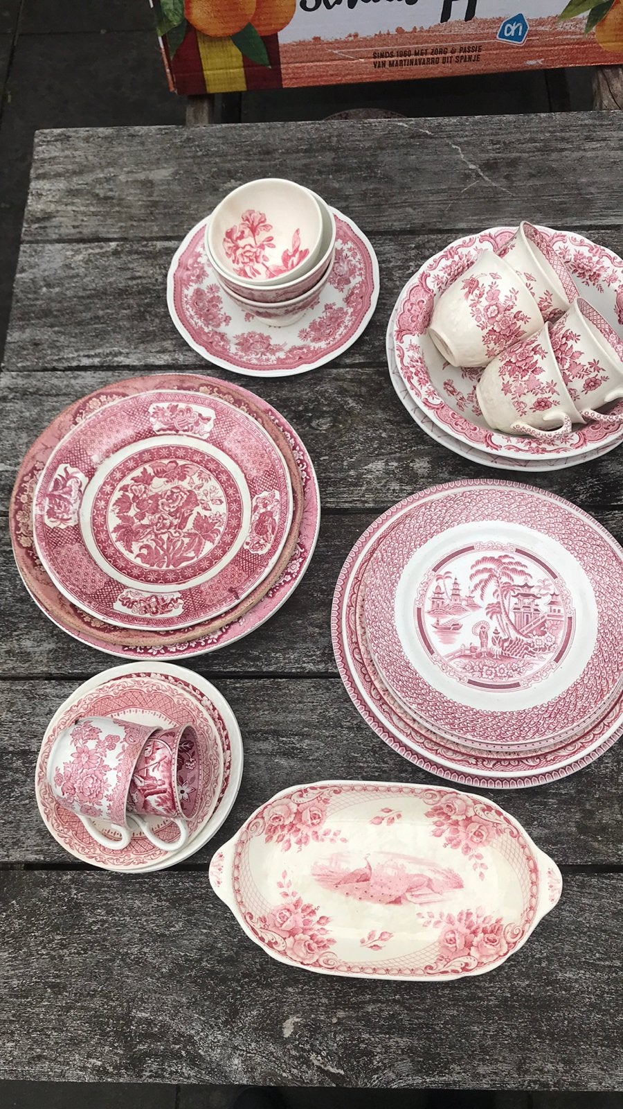 Flinke verzameling oud roze/rood serviesgoed, Antiek en Kunst, Ophalen of Verzenden