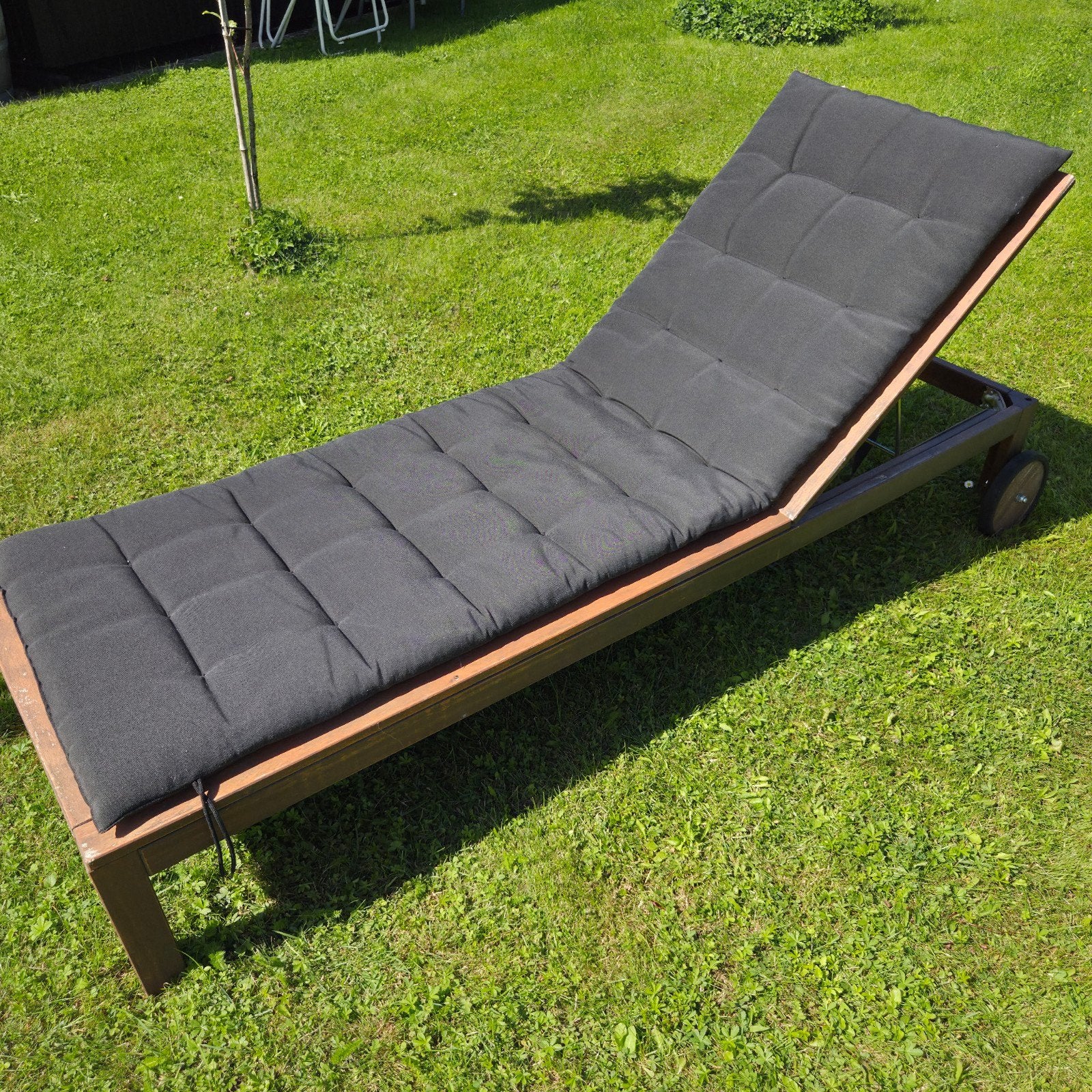 Hardhouten Ikea Applaro Ligbed Loungebed m kussen verrijdbaa, Tuin en Terras, Ophalen, Hout, Verstelbaar